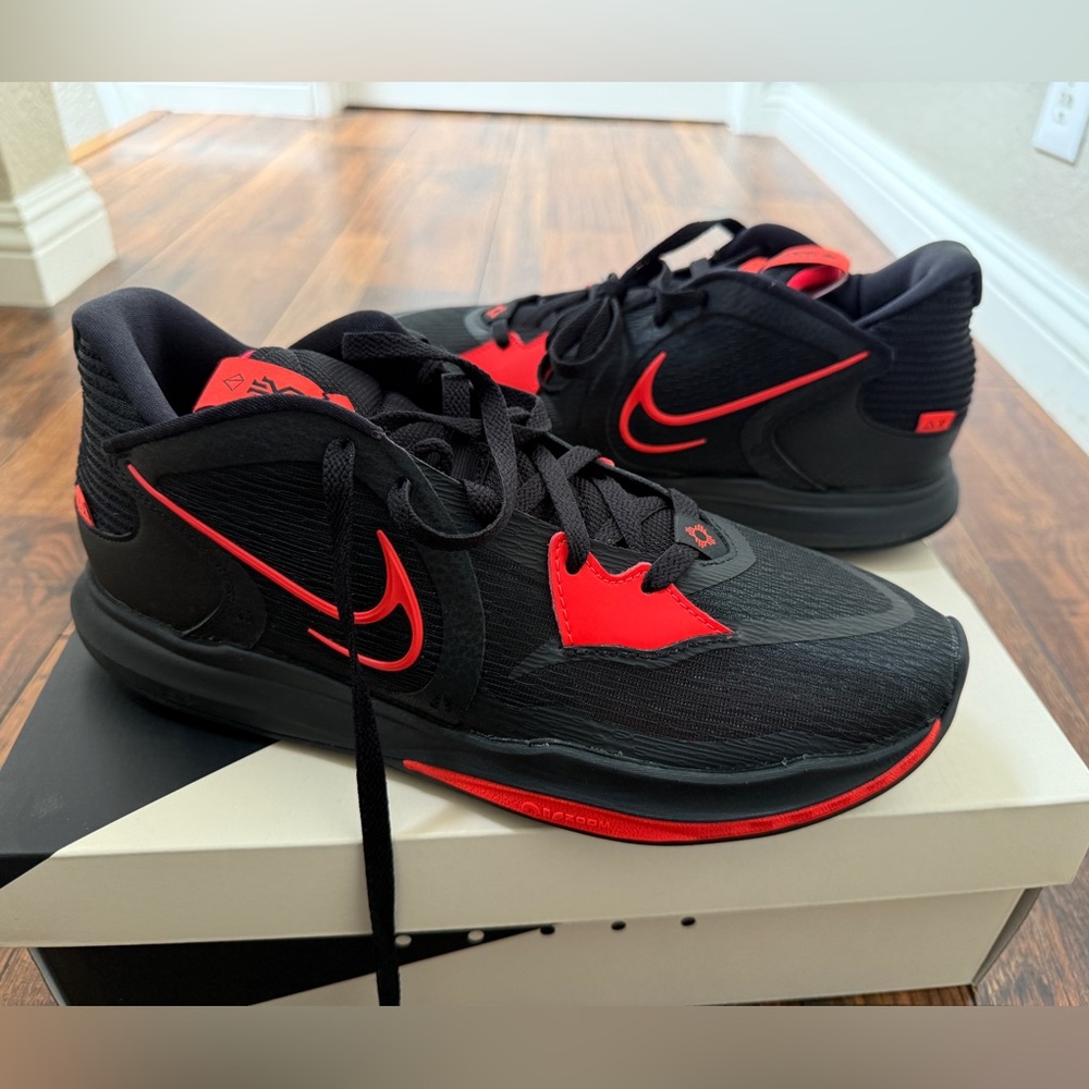 Nike Kyrie Low 5 Black Bright Crimson Basketball Shoes  Size 11